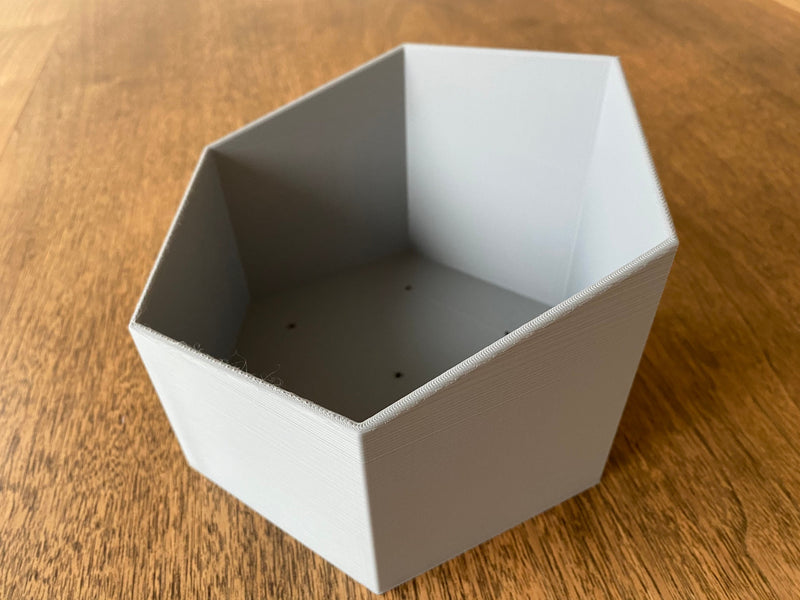 Load image into Gallery viewer, Geometric Poly Planter - Indoor Planter
